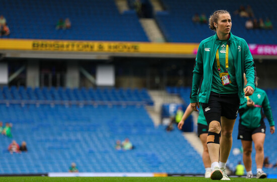 eve-higgins-on-the-pitch-ahead-of-the-match