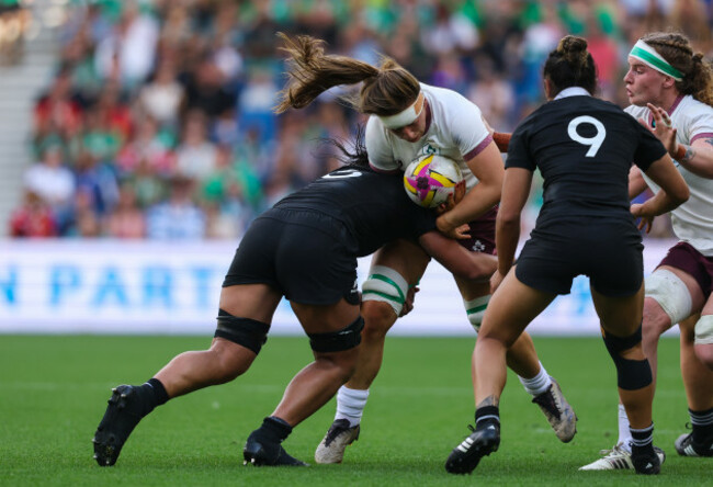 claire-boles-is-tackled-by-new-zealand-black-ferns-layla-sae