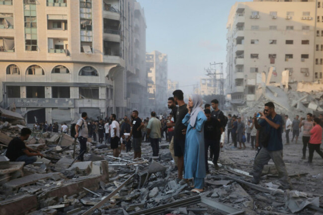 palestinians-inspect-the-damage-after-an-israeli-army-strike-on-a-building-in-gaza-city-sunday-sept-7-2025-after-the-israeli-army-issued-a-prior-warning-ap-photoyousef-al-zanoun