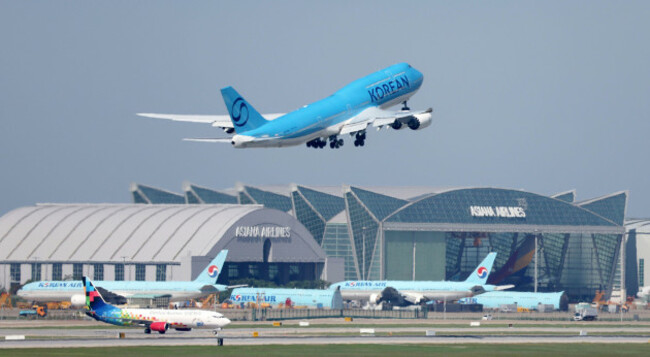 a-korean-air-chartered-plane-takes-off-to-bring-back-korean-workers-detained-in-an-immigration-raid-in-georgia-at-incheon-international-airport-south-korea-wednesday-sept-10-2025-yonhap-via-ap