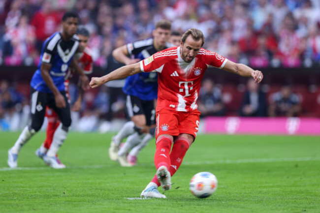 fubball-1-bundesliga-3-spieltag-fc-bayern-munchen-hamburger-sv-am-13-09-2025-in-der-allianz-arena-in-munchen-tor-zum-30-durch-harry-kane-munchen-dfl-regulations-prohibit-any-use-of-photograph