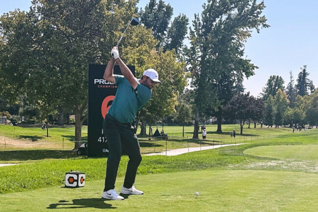 scottie-scheffler-hits-from-the-sixth-tee-during-the-first-round-of-the-procore-championship-golf-event-thursday-sept-11-2025-in-napa-calf-ap-photodoug-ferguson