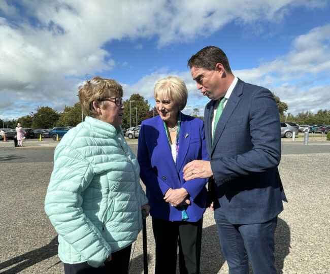 HEATHER AT THE RACES_4860_90734046