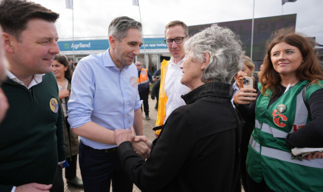 tanaiste-simon-harris-meets-independent-presidential-candidate-catherine-connelly-at-the-national-ploughing-championships-at-tullamore-co-offaly-picture-date-tuesday-september-16-2025