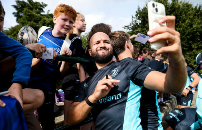 jamison-gibson-park-with-fans-after-the-training-session