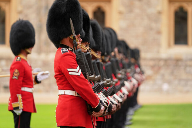 guards-of-honor-take-their-places-prior-to-the-arrival-of-president-donald-trump-and-first-lady-melania-trump-at-windsor-castle-in-windsor-england-wednesday-sept-17-2025-ap-photoevan-vucci