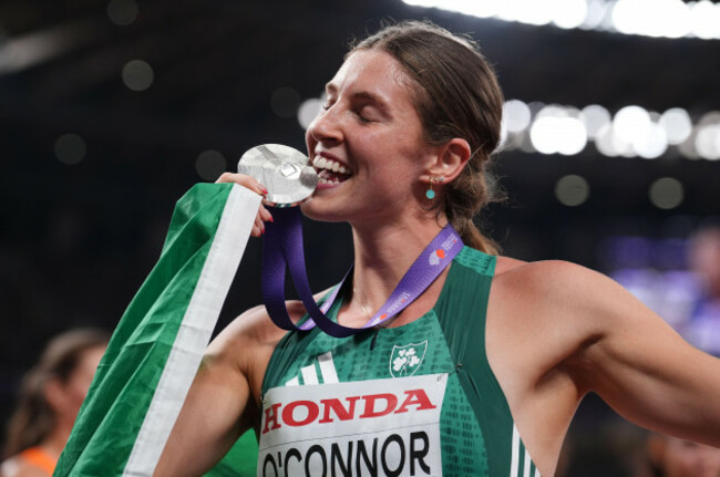 irelands-kate-oconnor-celebrates-after-winning-the-silver-medal-for-womens-heptathlon-on-day-eight-of-the-2025-world-athletics-championships-at-japan-national-stadium-tokyo-picture-date-saturday