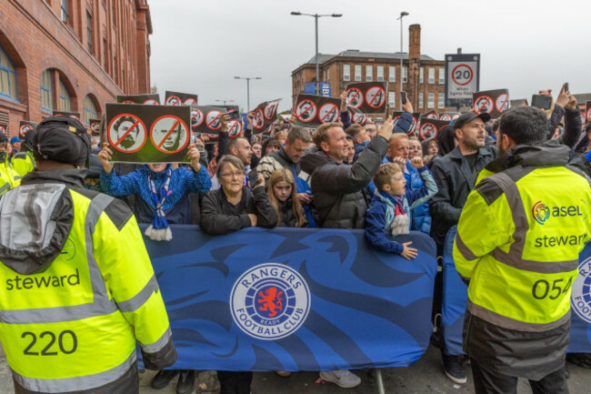 glasgow-uk-20th-sep-2025-rangers-fc-fans-and-supporters-held-a-demonstration-outside-ibrox-stadium-rangers-home-stadium-demanding-the-patrick-stewart-rangers-ceo-and-russell-martin-rangers-man