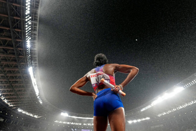 united-states-melissa-jefferson-wooden-looks-up-at-the-torrential-rain-before-the-womens-4-x-100-meters-relay-final-at-the-world-athletics-championships-in-tokyo-sunday-sept-21-2025-ap-photop