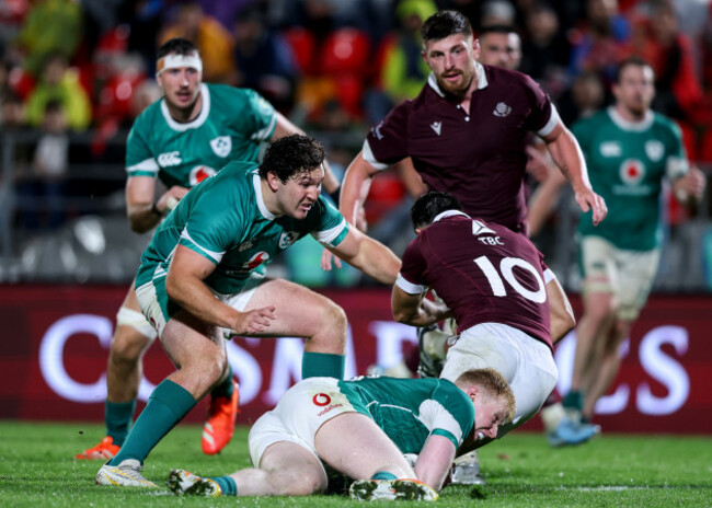 tom-stewart-and-jamie-osborne-tackles-luka-matkava