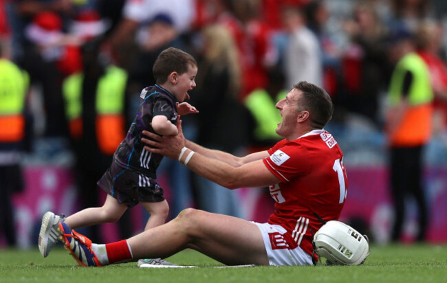 patrick-horgan-celebrates-with-his-son-jack-after-the-game