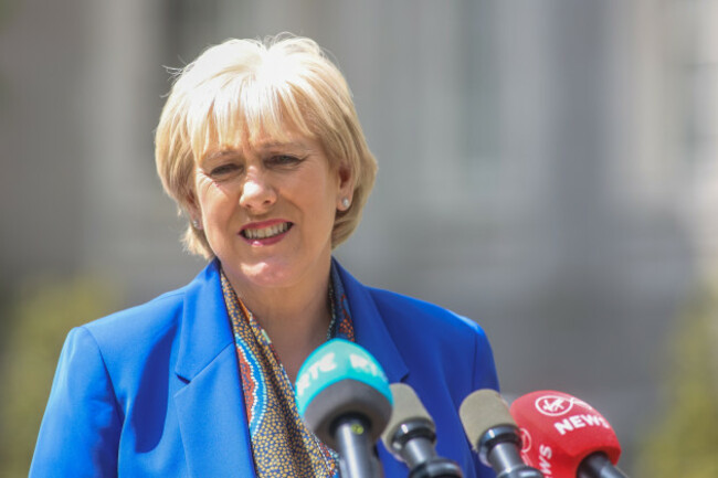 Heather Humphreys 001_90625392