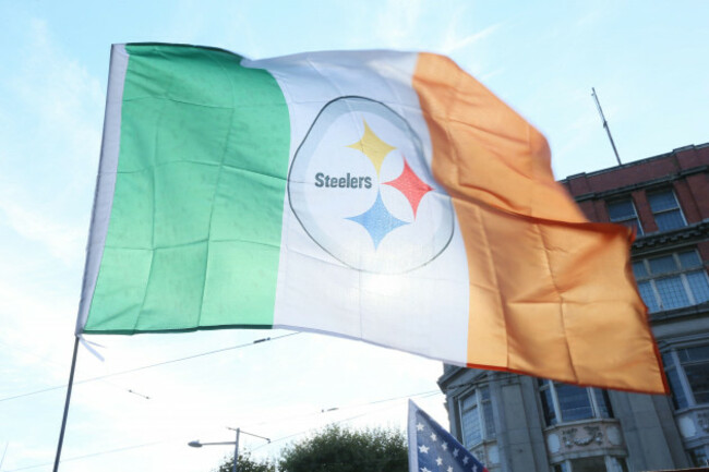 dublin-ireland-24th-september-2025-an-irish-tricolour-with-pittsburgh-steelers-logo-on-a-street-in-dublin-city-show-casing-the-build-up-to-the-2025-nfl-dublin-game-at-croke-park-between-the-mi