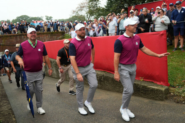 europes-rory-mcilroy-arrives-for-a-practice-round-at-the-ryder-cup-golf-tournament-thursday-sept-25-2025-on-the-bethpage-black-golf-course-in-farmingdale-n-y-ap-photolindsey-wasson