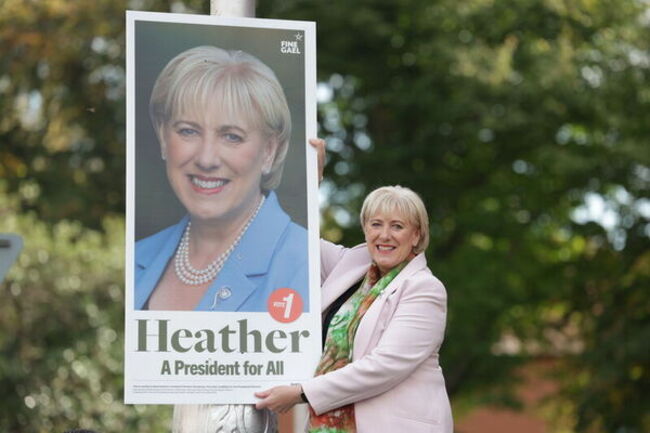 HEATHER HANGS POSTERS 5537_90734747 (1)