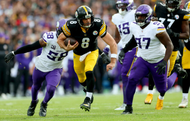 jonathan-greenard-forces-a-fumble-from-aaron-rodgers