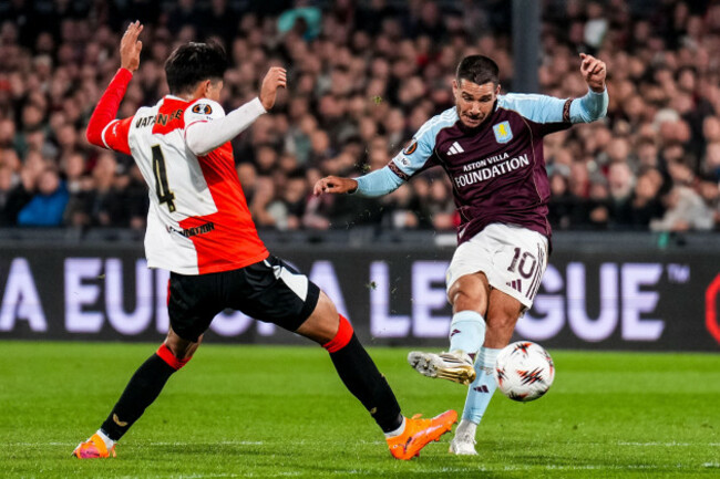 rotterdam-netherlands-october-2-emiliano-buendia-of-aston-villa-shoots-to-score-his-teams-first-goal-during-the-uefa-europa-league-202526-league-phase-md2-match-between-feyenoord-and-aston-villa