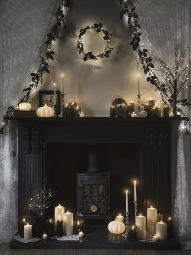 Ghostly Halloween Light Up Decorations Mantlepiece