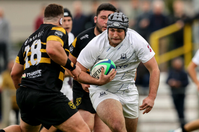 alessandro-heaney-carries