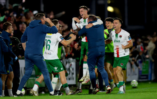 evan-mclaughlin-celebrates-scoring-his-sides-third-goal