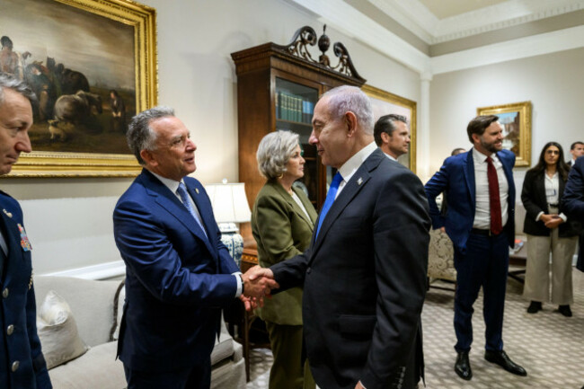 israeli-prime-minister-benjamin-netanyahu-speaks-with-special-envoy-steve-witkoff-while-greeting-the-u-s-delegation-in-the-west-wing-lobby-of-the-white-house-monday-september-29-2025-before-a-bil