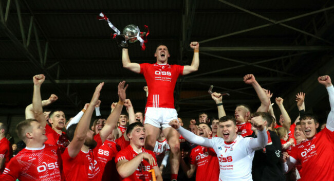 darragh-odonovan-celebrates-with-the-john-daly-cup