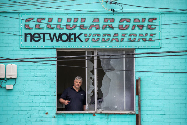 sydney-australia-06th-oct-2025-the-scene-of-a-shooting-in-croydon-park-in-sydney-monday-october-6-2025-a-man-is-in-hospital-under-police-guard-as-investigators-probe-a-motive-for-a-shooting-on