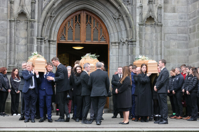 Louth Funeral 1_90735567