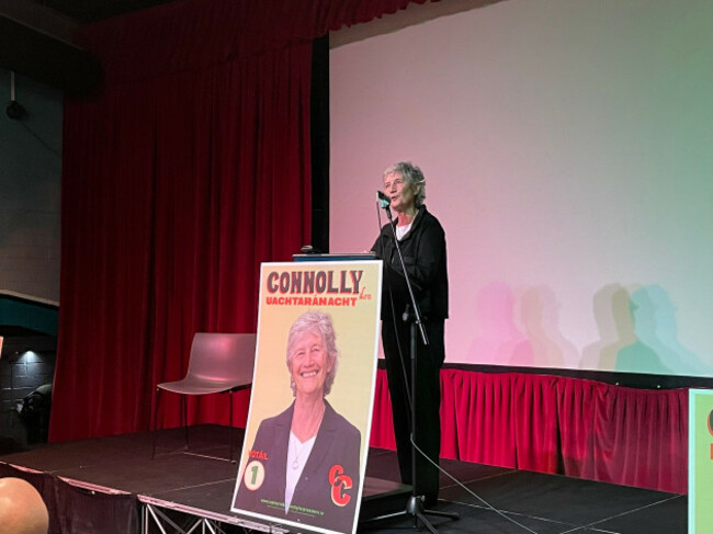 presidential-candidate-catherine-connolly-speaks-to-people-at-priory-market-in-tallaght-after-holding-a-discussion-with-people-at-firhouse-community-centre-in-dublin-during-the-week-picture-date-mo