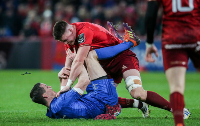 johnny-sexton-and-fineen-wycherley-scuffle-off-the-ball