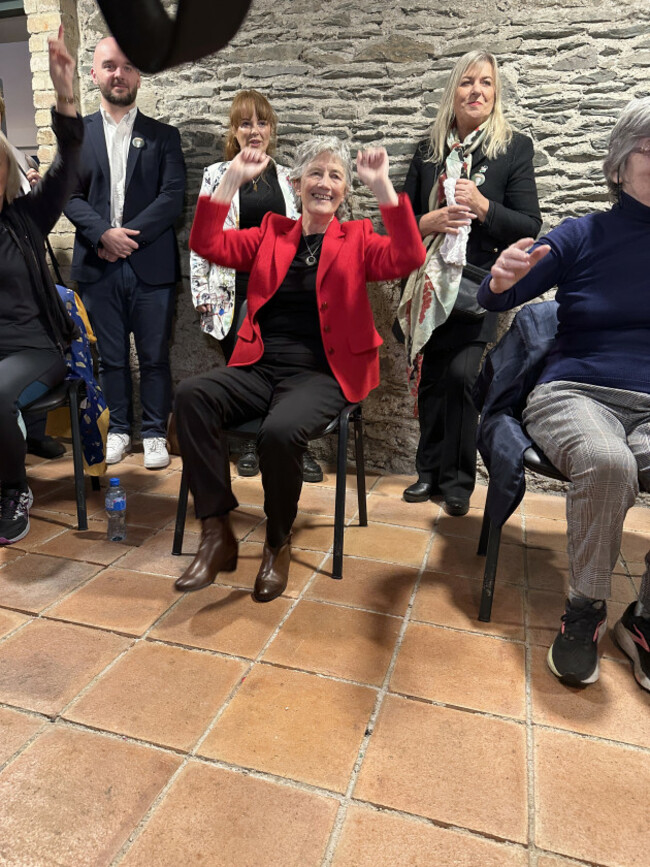 Catherine Connolly Canvassing565_90736162