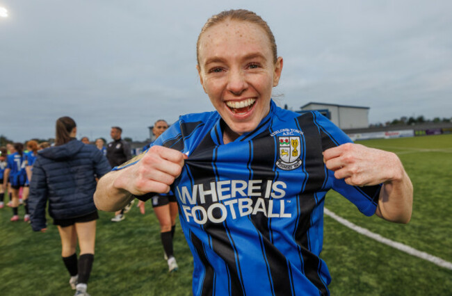 kelly-brady-celebrates