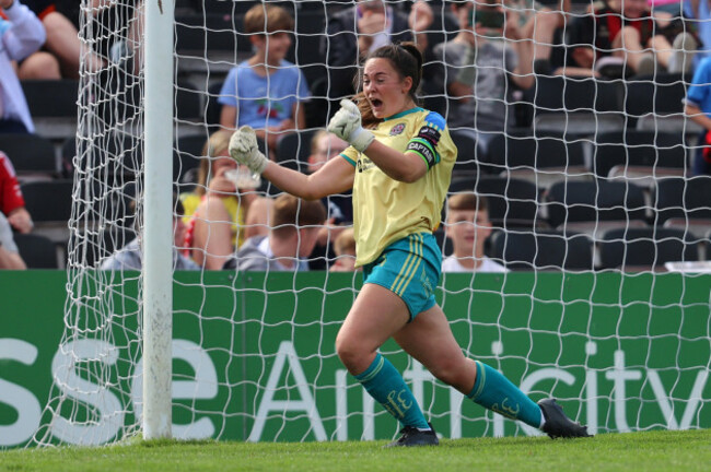 rachael-kelly-saves-a-penalty-from-rachel-graham