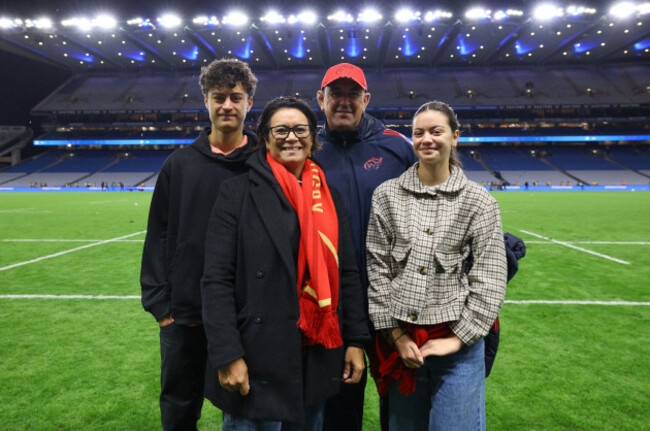 clayton-mcmillan-with-his-family-after-the-game