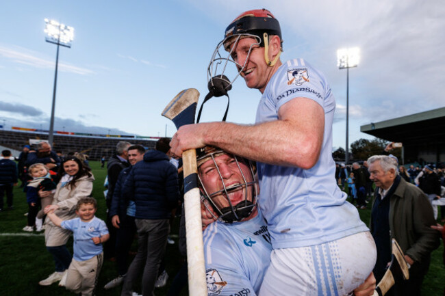 peter-casey-celebrates-with-daithi-dempsey-after-winning