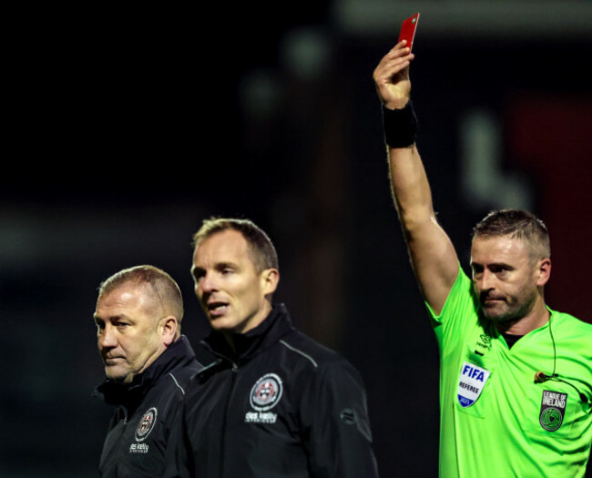 alan-reynolds-alan-reynolds-receives-a-red-card-from-neil-doyle