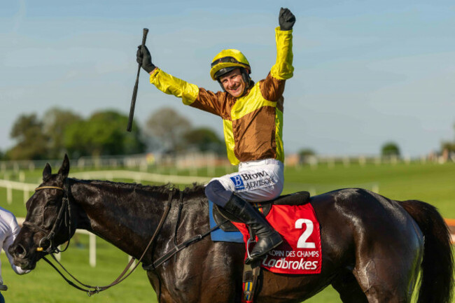 paul-townend-celebrates-winning-on-galopin-des-champs