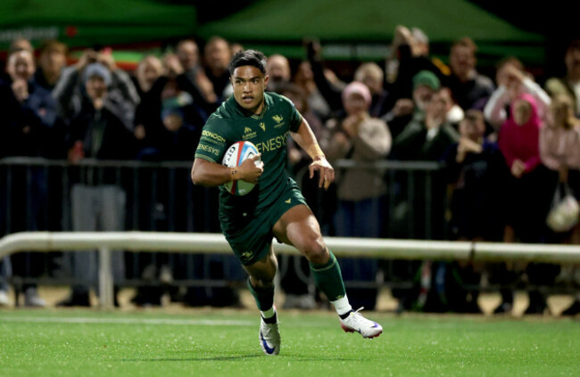 josh-ioane-scores-his-sides-first-try