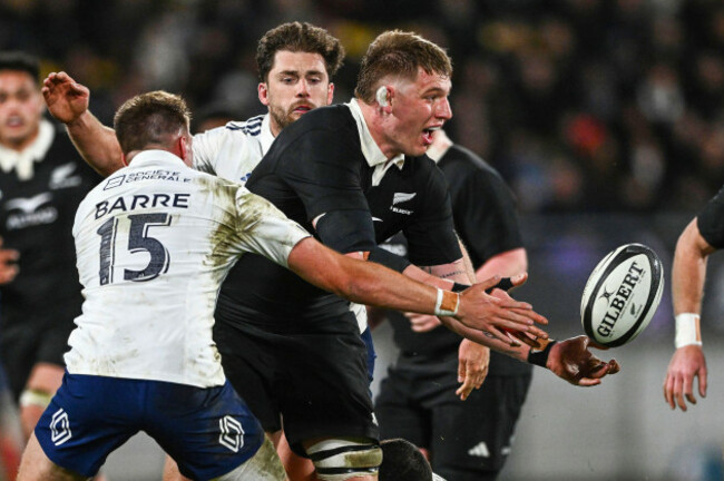 new-zealands-fabian-holland-passes-the-ball-during-the-second-rugby-union-international-between-the-all-blacks-and-france-in-wellington-new-zealand-saturday-july-12-2025-kerry-marshall-photosp
