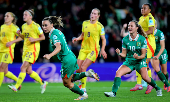 katie-mccabe-celebrates-scoring-her-sides-first-goal