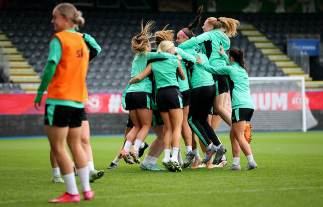 ireland-players-during-training
