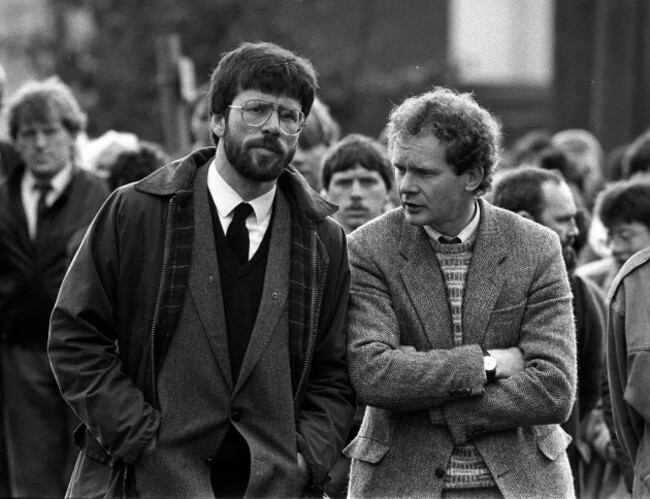 president-of-sinn-fein-gerry-adams-and-west-belfast-mp-martin-mcguinness-right-at-the-funeral-of-patrick-kelly-30-the-reputed-ira-commander-in-east-tyrone