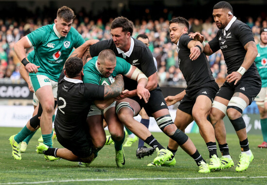 stuart-mccloskey-is-held-up-by-codie-taylor