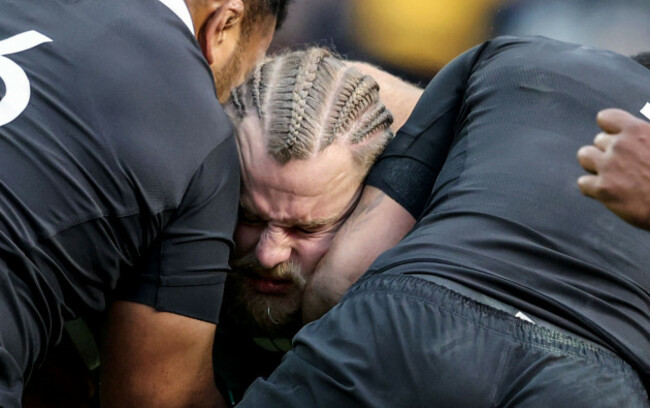 finlay-bealham-is-tackled