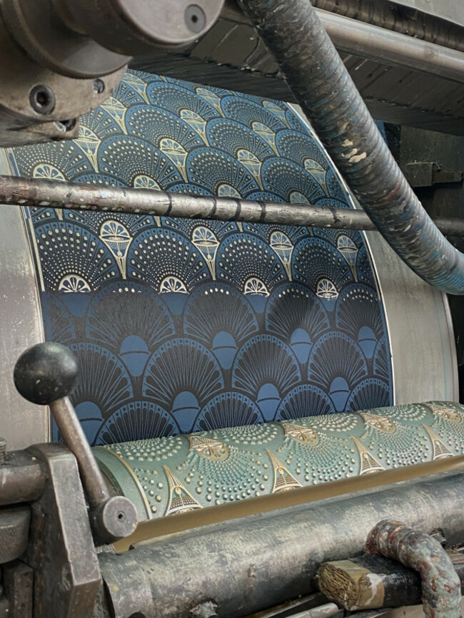 DECO MARTINI MIDNIGHT GOLD METALLIC-WALLPAPER-COLLECTION-ROLLER