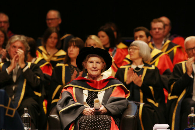 Sister Stan696_90526836