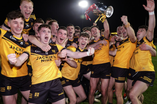 loughmacrory-team-celebrate