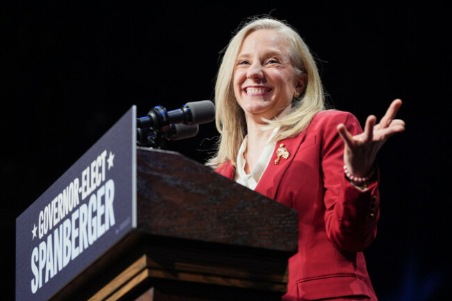 democrat-abigail-spanberger-speaks-on-stage-after-she-was-declared-the-winner-of-the-virginia-governors-race-during-an-election-night-watch-party-tuesday-nov-4-2025-in-richmond-va-ap-photoste