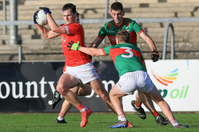 mark-mcinerney-in-action-against-ger-hahessy-and-jason-curry