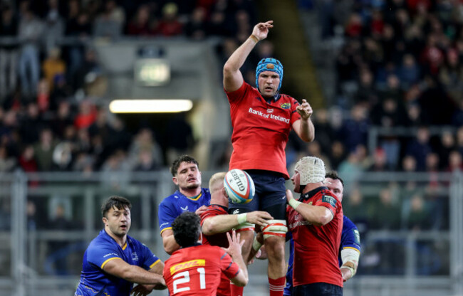 tadhg-beirne-up-for-a-line-out
